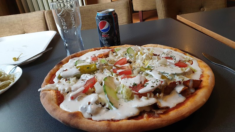 Restaurang & Pizzeria Värmullen