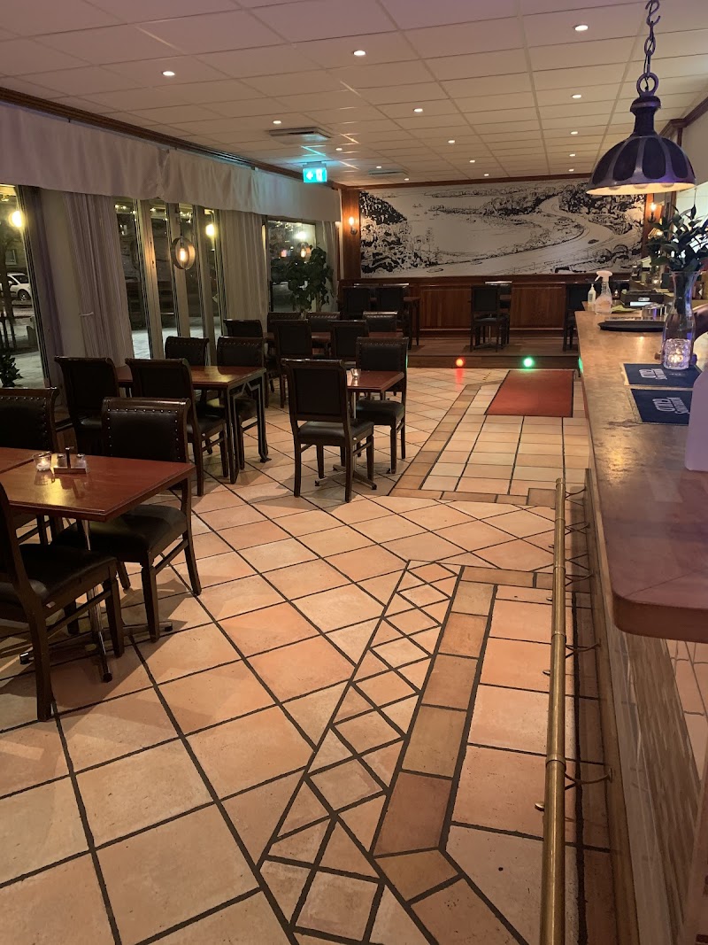 GC bar & Kitchen