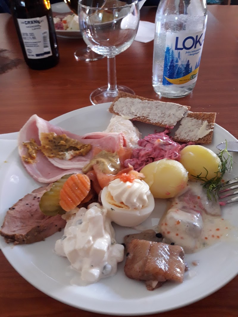 Festvåning 4:an AB