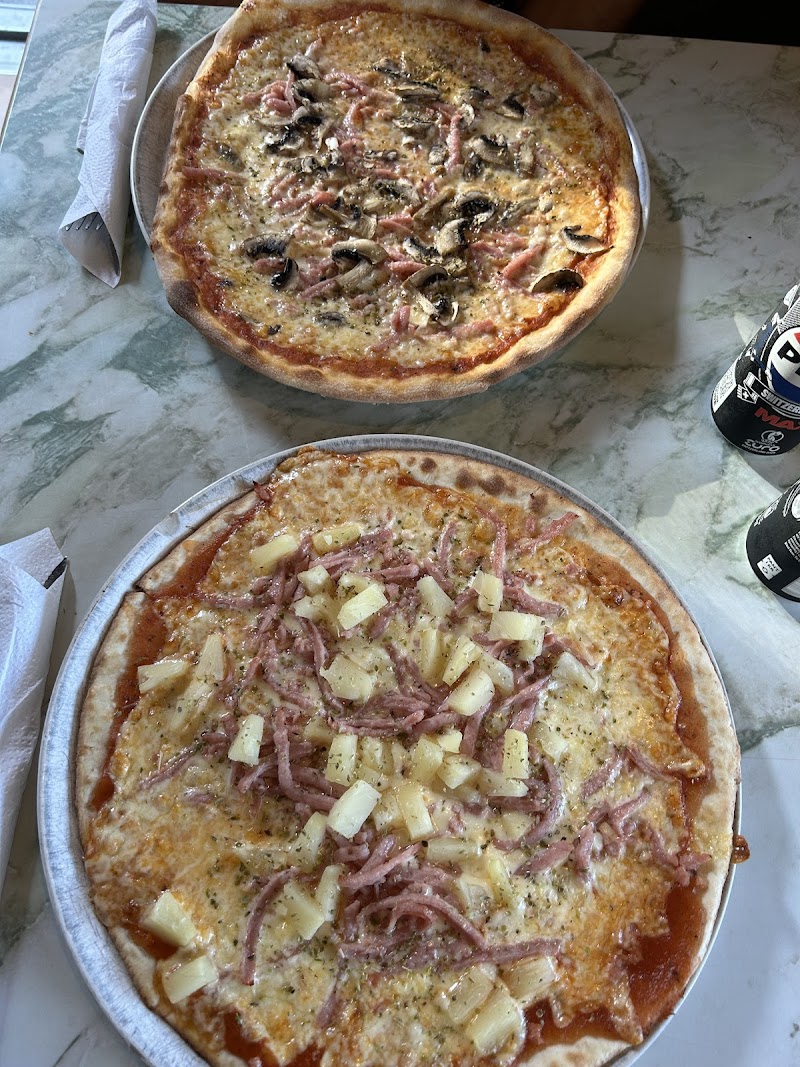 "Melkers" Restaurant & Pizzeria KB Holmsjö