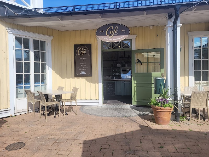 Hamngården Café