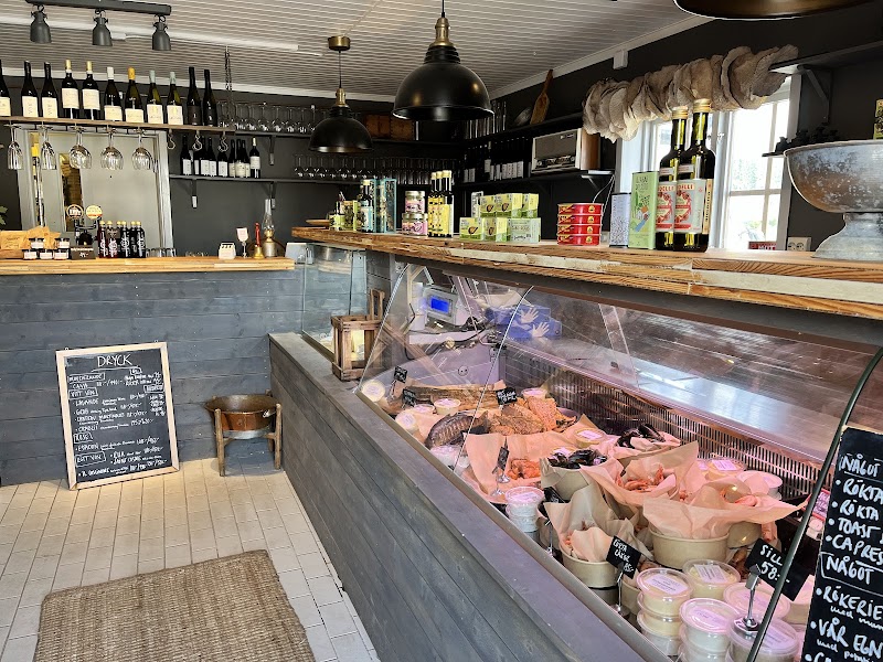 Mellanfjärdens Deli